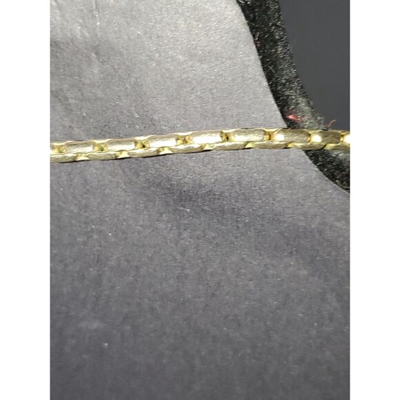 A Vintage Milk Glass Cabochon Choker Necklace Cottage Core Career Classic - Picture 8 of 9